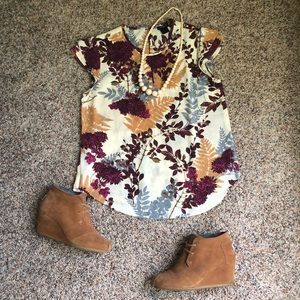 ❗️REDUCED❗️Ann Taylor Floral Blouse!